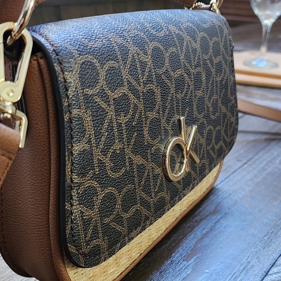 NWOT Calvin Klein Signature Shoulder Bag Crossbody Brown & Natural Straw - Picture 12 of 15